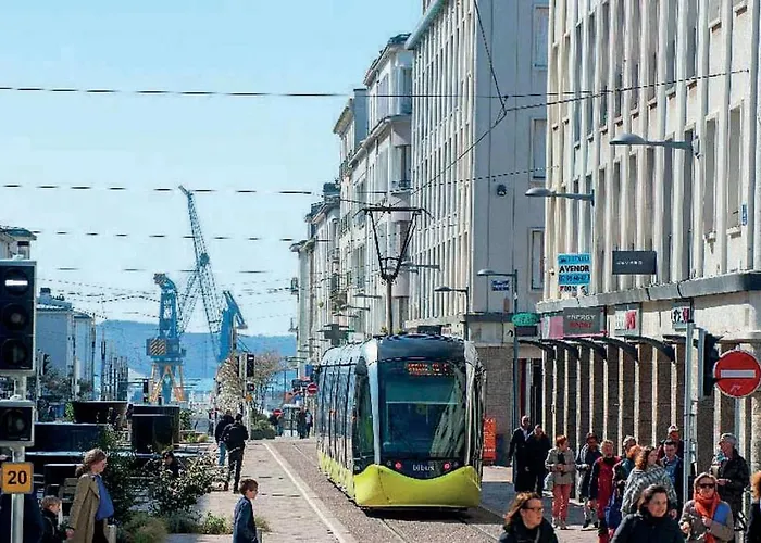 Spacieux Au Centre De Апартаменты Брест