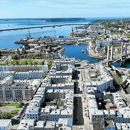 公寓 Spacieux Au Centre De