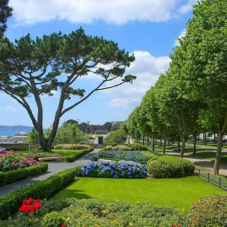 Spacieux Au Centre De 布雷斯特